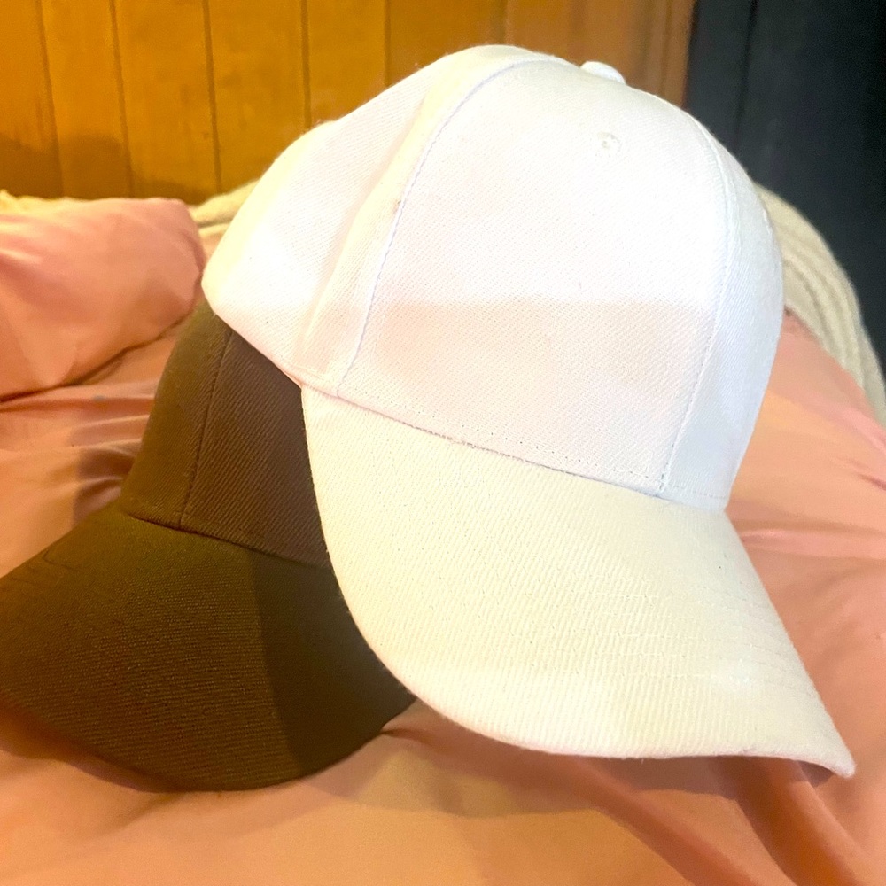 2 PLAIN HATS